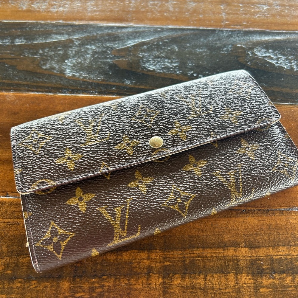 Louis Vuitton Porte Long Wallet great Condition